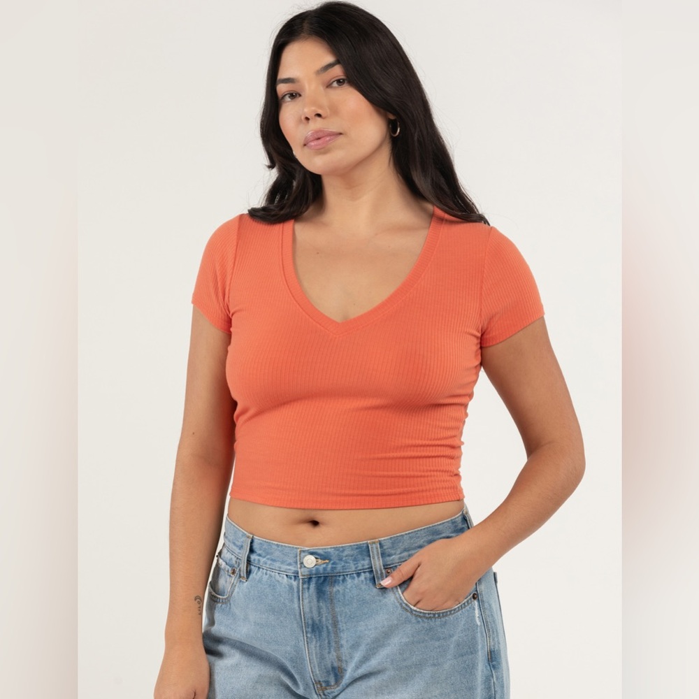 Tilly’s v-neck top